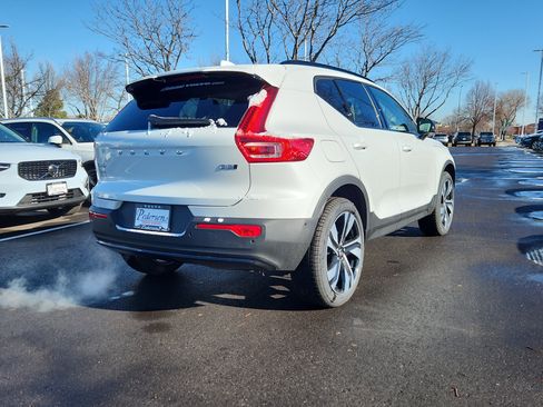 New 2026 Volvo XC40 B5 Ultra w/ Climate Package image 4