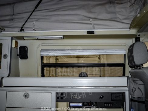 Used 2003 Volkswagen Eurovan MV image 82