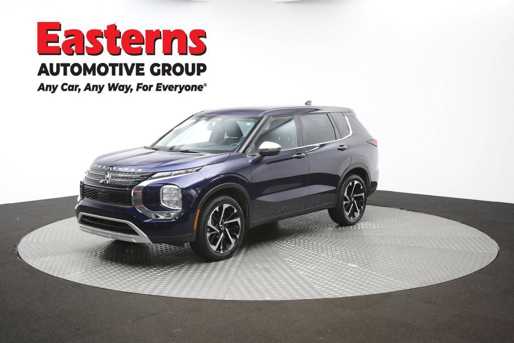 Used 2023 Mitsubishi Outlander SE AWD/4WD image 56