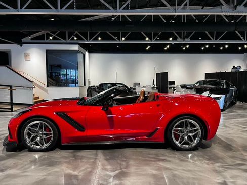 Used 2019 Chevrolet Corvette ZR1 RWD image 3