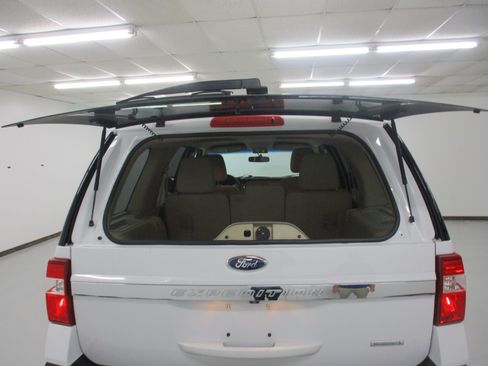 Used 2016 Ford Expedition XL AWD/4WD image 9