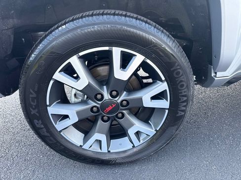 Used 2025 Toyota 4Runner TRD Sport Premium AWD/4WD image 13