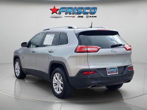 Used 2016 Jeep Cherokee Latitude FWD image 5