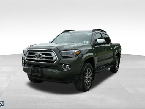 Used 2022 Toyota Tacoma Limited AWD/4WD image 3