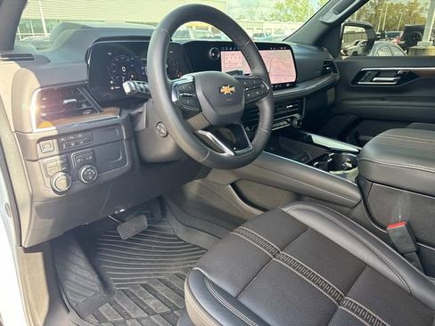 Used 2026 Chevrolet Tahoe High Country AWD/4WD image 14