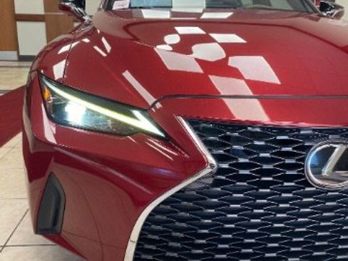 Used 2022 Lexus IS 300 image 24