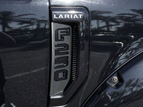 Used 2022 Ford F250 Lariat w/ Black Appearance Package image 61