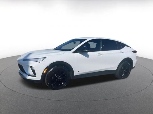 Used 2025 Buick Envista Sport Touring image 8