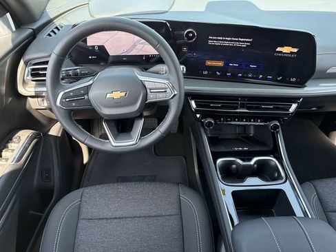 New 2026 Chevrolet Traverse LT w/ Driver Confidence Package image 11