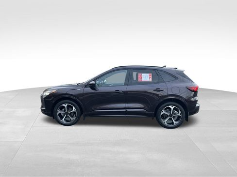 Used 2023 Ford Escape ST-Line Select w/ Tech Pack #2 image 2