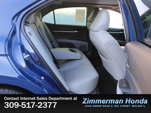 Used 2023 Toyota Camry XLE w/ Navigation Package image 7