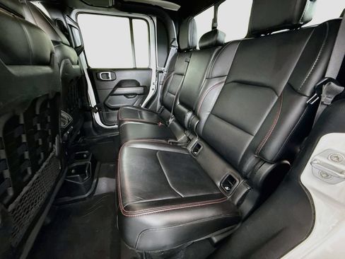 Used 2020 Jeep Gladiator Rubicon AWD/4WD image 23