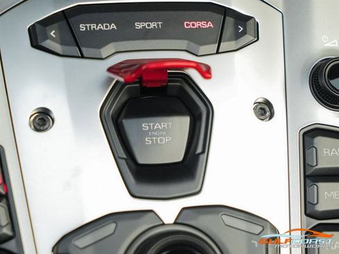 Used 2016 Lamborghini Aventador LP 700-4 image 22