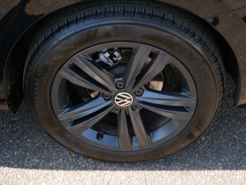 Used 2023 Volkswagen Jetta SE FWD image 15