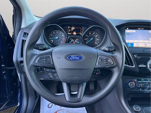 Used 2017 Ford Focus SEL image 19