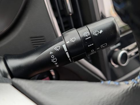 Used 2020 Subaru Crosstrek Hybrid AWD/4WD image 30