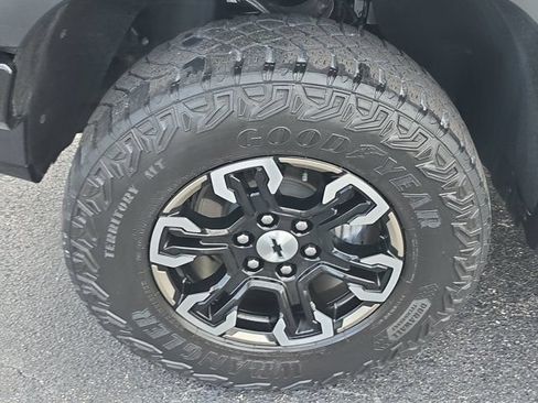 Used 2023 Chevrolet Silverado 1500 ZR2 AWD/4WD image 8