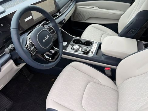 New 2026 Kia Carnival SX image 8