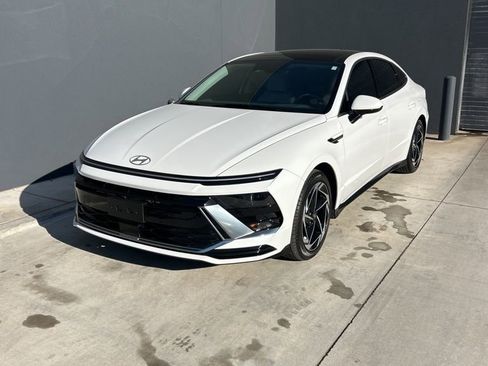 Certified 2025 Hyundai Sonata SEL image 1