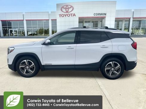 Used 2020 GMC Terrain SLT AWD/4WD image 2