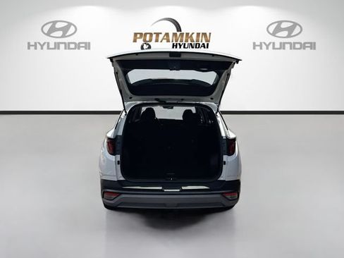 Certified 2026 Hyundai Tucson SE FWD image 24