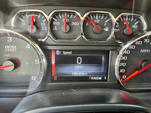 Used 2015 GMC Sierra 2500 SLT w/ Suspension Package, Off-Road image 22