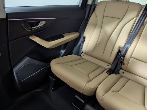 New 2026 Audi Q7 2.0T Premium image 12