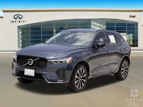 Used 2025 Volvo XC60 B5 Core AWD/4WD image 7