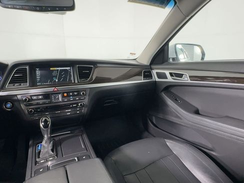 Used 2017 Genesis G80 3.8 image 28