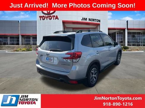 Used 2024 Subaru Forester Premium AWD/4WD image 4