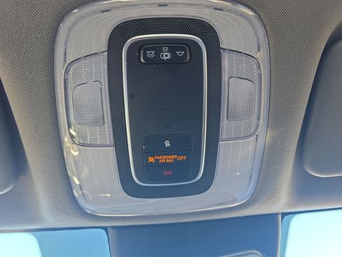 Used 2022 Hyundai Elantra SEL image 33