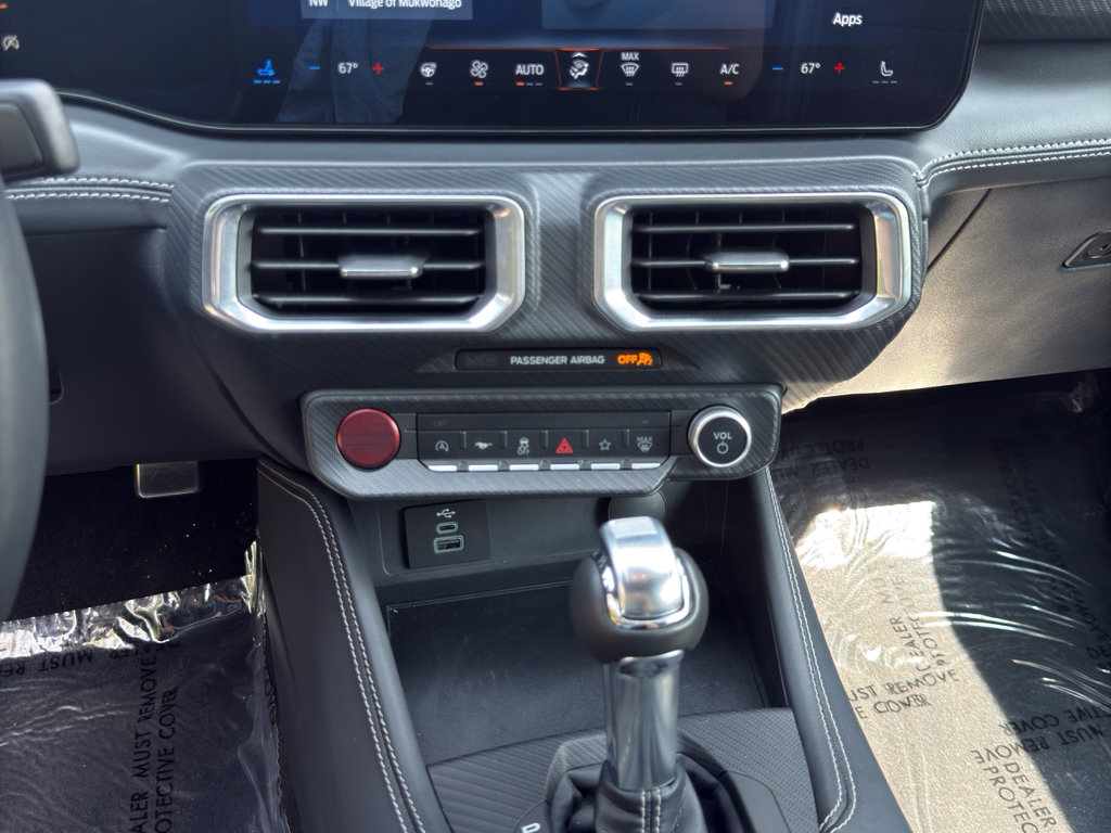 Used 2025 Ford Mustang GT Premium RWD image 18
