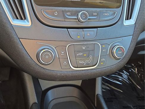 Used 2024 Chevrolet Malibu LS image 27