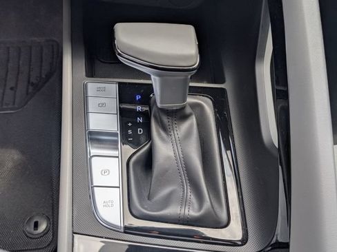 Used 2024 Hyundai Elantra SEL w/ Convenience Package FWD image 21