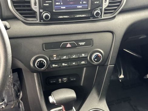 Used 2019 Kia Sportage LX image 8