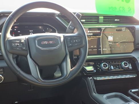 Certified 2025 GMC Sierra 2500 AT4X image 9