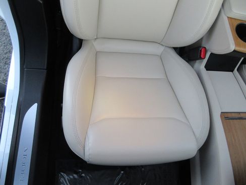 Used 2020 Tesla Model S Long Range Plus image 24