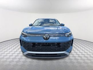 Used 2025 Volkswagen Tiguan SE video 2