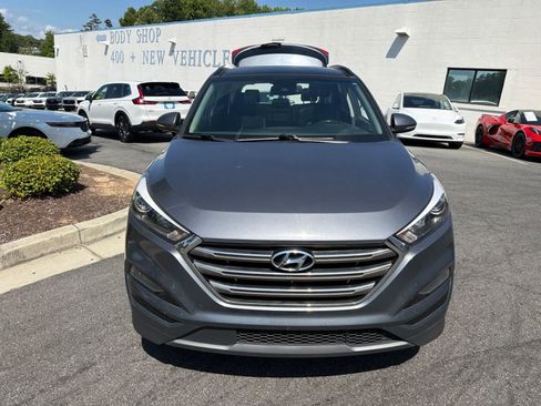 Used 2016 Hyundai Tucson Limited w/ Option Group 03 FWD image 15