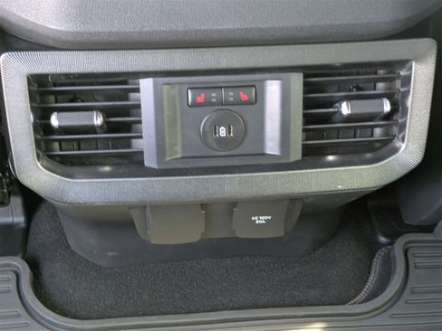 Used 2024 Ford F250 Platinum image 15