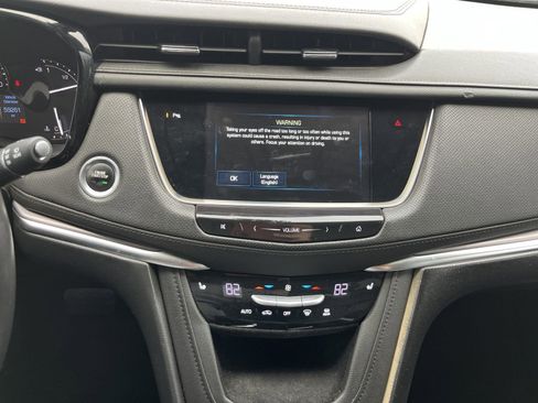 Used 2018 Cadillac XT5 Luxury w/ Driver Awareness Package image 19