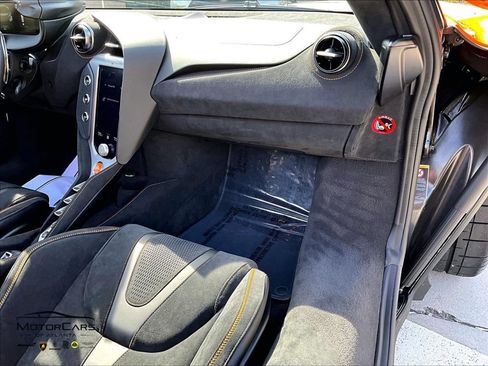 Used 2026 McLaren 750S Spider RWD image 14