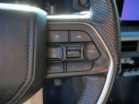 Certified 2024 Toyota Tacoma SR5 AWD/4WD image 29