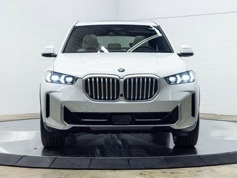 New 2026 BMW X5 xDrive50e image 7