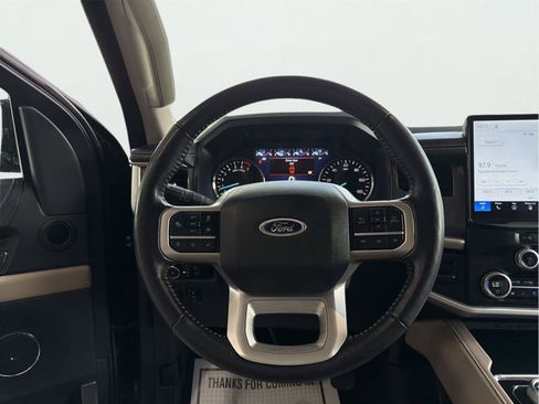 Used 2023 Ford Expedition XLT RWD image 12