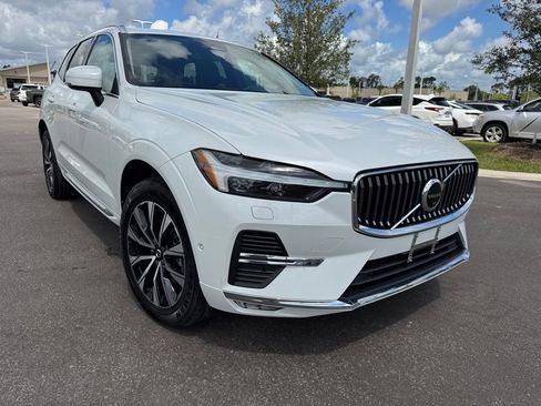 Used 2023 Volvo XC60 B5 Plus image 11