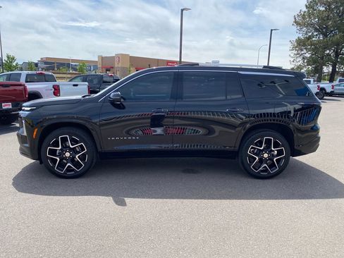 Used 2025 Chevrolet Traverse High Country AWD/4WD image 2