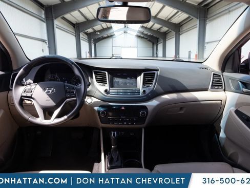 Used 2018 Hyundai Tucson Value AWD/4WD image 4