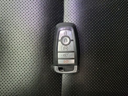 Used 2021 Ford Escape SEL AWD/4WD image 32