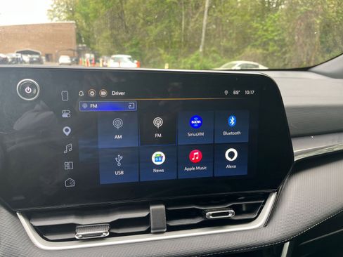 Used 2025 Chevrolet Equinox LT image 20